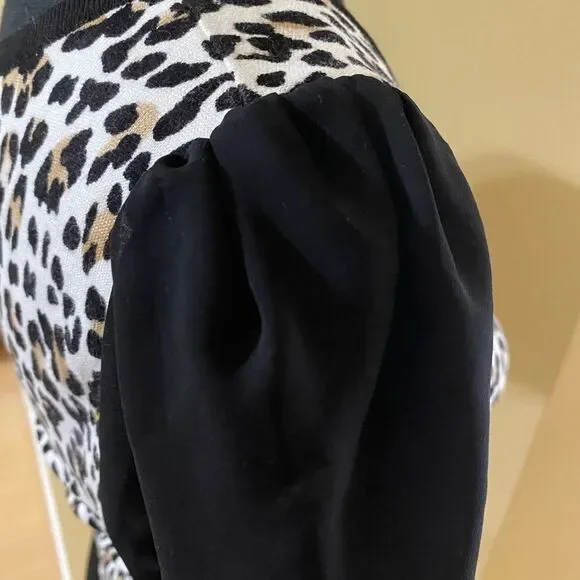 - White House Black Market black and leopard blouse in size XS - Picture 6 of 8